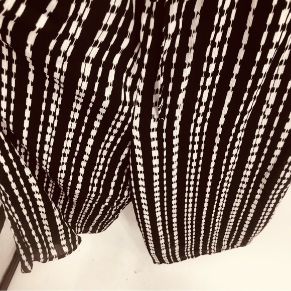 ROZ AND ALI BLACK AND WHITE WIDE LEG JUMPSUIT size 2X - Picture 10 of 13